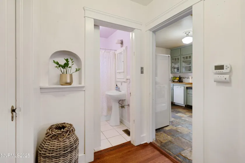 948 Washington, Reno, Nevada 89503, 2 Bedrooms Bedrooms, ,1 BathroomBathrooms,Residential,Residential,Washington,250058473