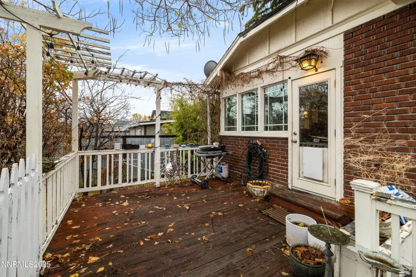 948 Washington, Reno, Nevada 89503, 2 Bedrooms Bedrooms, ,1 BathroomBathrooms,Residential,Residential,Washington,250058473