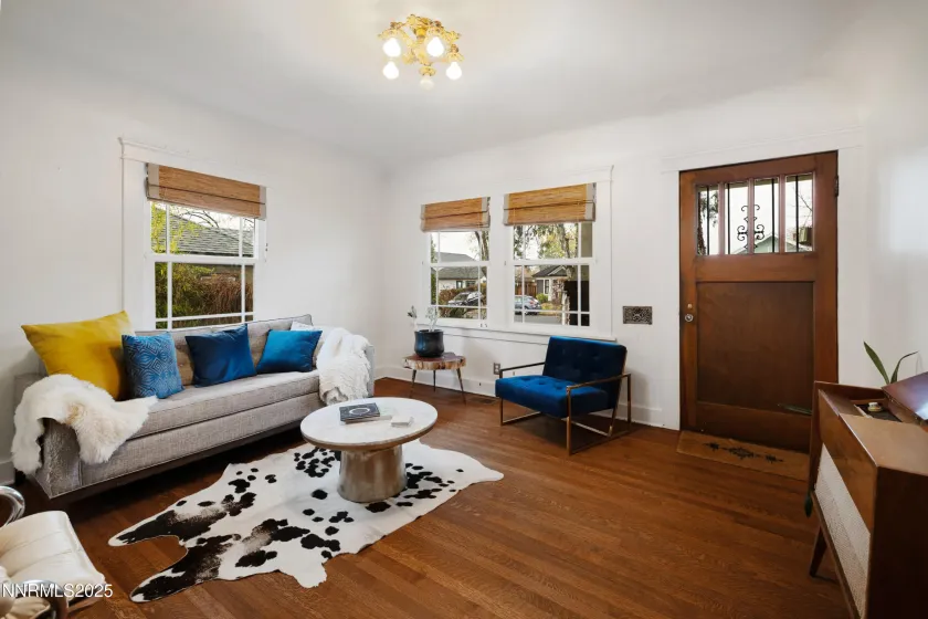 948 Washington, Reno, Nevada 89503, 2 Bedrooms Bedrooms, ,1 BathroomBathrooms,Residential,Residential,Washington,250058473