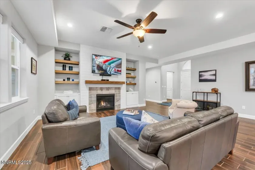 9920 Burmese, Reno, Nevada 89521, 4 Bedrooms Bedrooms, ,3 BathroomsBathrooms,Residential,Residential,Burmese,250058474