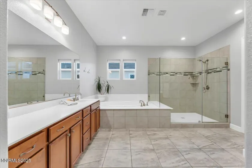 9920 Burmese, Reno, Nevada 89521, 4 Bedrooms Bedrooms, ,3 BathroomsBathrooms,Residential,Residential,Burmese,250058474