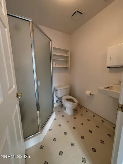 511 Robinson, Carson City, Nevada 89701, ,Commercial Lease,Manufactured,Robinson,250058477