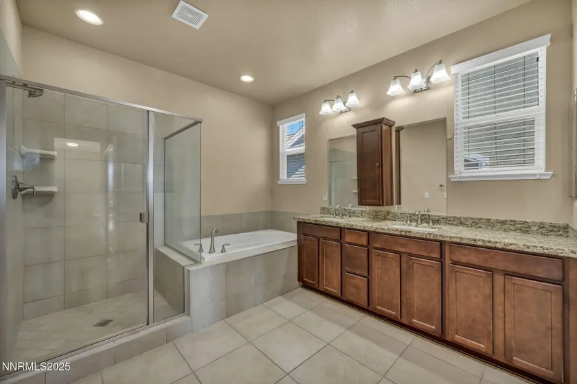 1211 Cottage, Gardnerville, Nevada 89460, 3 Bedrooms Bedrooms, ,2 BathroomsBathrooms,Residential,Residential,Cottage,250058479