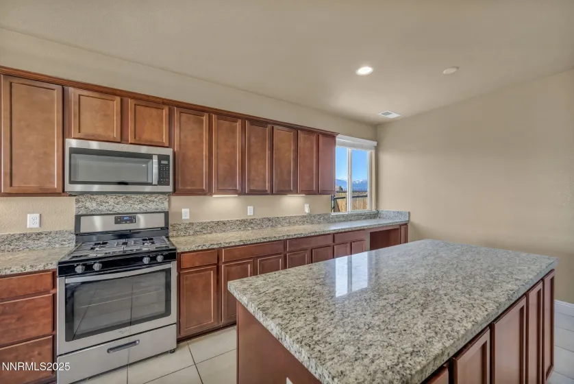 1211 Cottage, Gardnerville, Nevada 89460, 3 Bedrooms Bedrooms, ,2 BathroomsBathrooms,Residential,Residential,Cottage,250058479