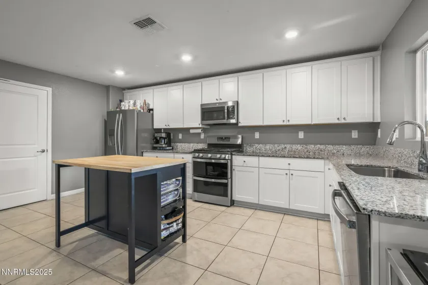 8961 Buffalo Grv, Reno, Nevada 89506, 3 Bedrooms Bedrooms, ,3 BathroomsBathrooms,Residential,Residential,Buffalo Grv,250058478