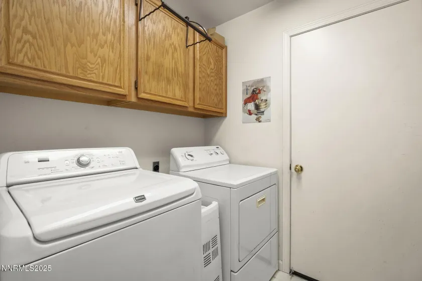 3059 Creekwood, Reno, Nevada 89502, 4 Bedrooms Bedrooms, ,2 BathroomsBathrooms,Residential,Residential,Creekwood,250058487