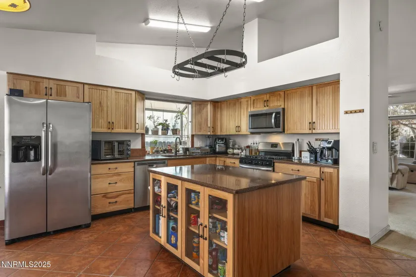 3059 Creekwood, Reno, Nevada 89502, 4 Bedrooms Bedrooms, ,2 BathroomsBathrooms,Residential,Residential,Creekwood,250058487