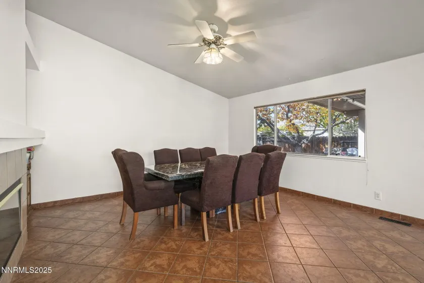 3059 Creekwood, Reno, Nevada 89502, 4 Bedrooms Bedrooms, ,2 BathroomsBathrooms,Residential,Residential,Creekwood,250058487