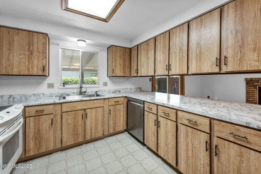 1001 Sonoma, Carson City, Nevada 89701, 4 Bedrooms Bedrooms, ,2 BathroomsBathrooms,Residential,Residential,Sonoma,250052825