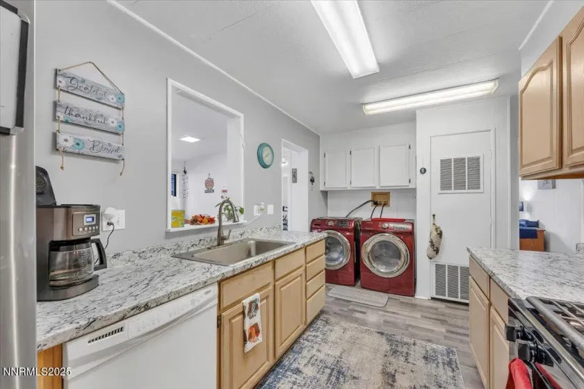 485 Capricorn, Reno, Nevada 89521, 4 Bedrooms Bedrooms, ,2 BathroomsBathrooms,Residential,Residential,Capricorn,250058494