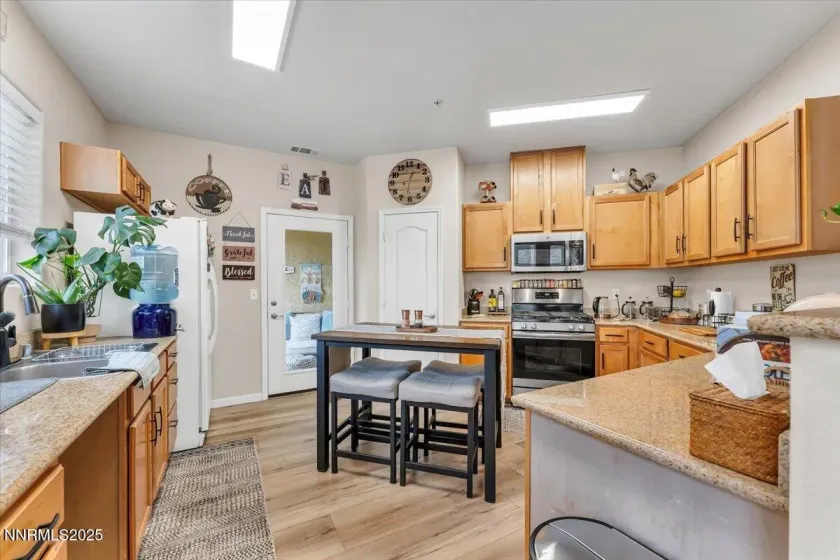 9050 Double R, Reno, Nevada 89521, 2 Bedrooms Bedrooms, ,2 BathroomsBathrooms,Residential,Residential,Double R,250058504