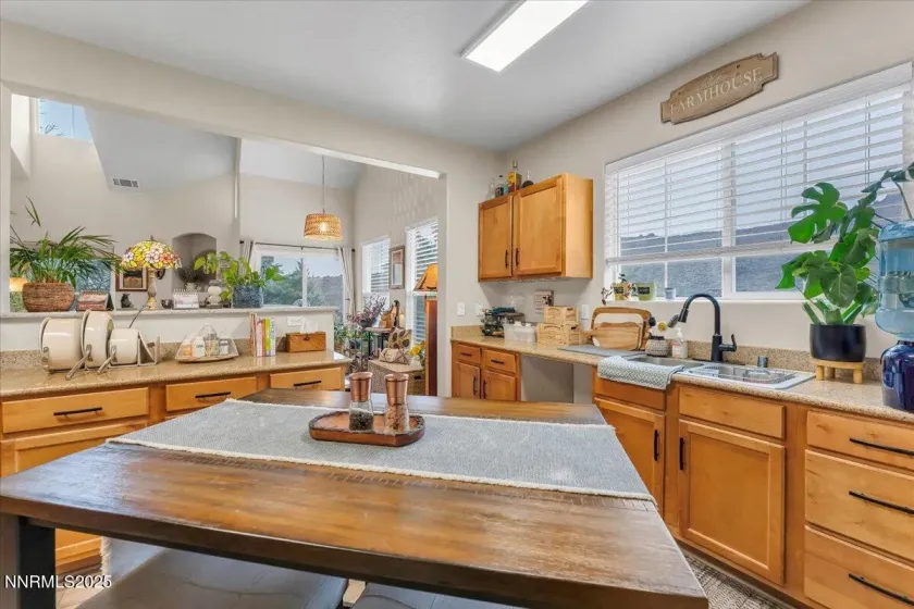 9050 Double R, Reno, Nevada 89521, 2 Bedrooms Bedrooms, ,2 BathroomsBathrooms,Residential,Residential,Double R,250058504