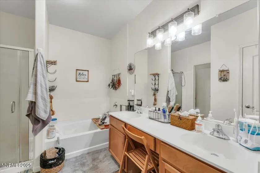 9050 Double R, Reno, Nevada 89521, 2 Bedrooms Bedrooms, ,2 BathroomsBathrooms,Residential,Residential,Double R,250058504