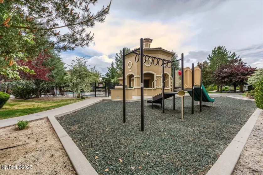 9050 Double R, Reno, Nevada 89521, 2 Bedrooms Bedrooms, ,2 BathroomsBathrooms,Residential,Residential,Double R,250058504