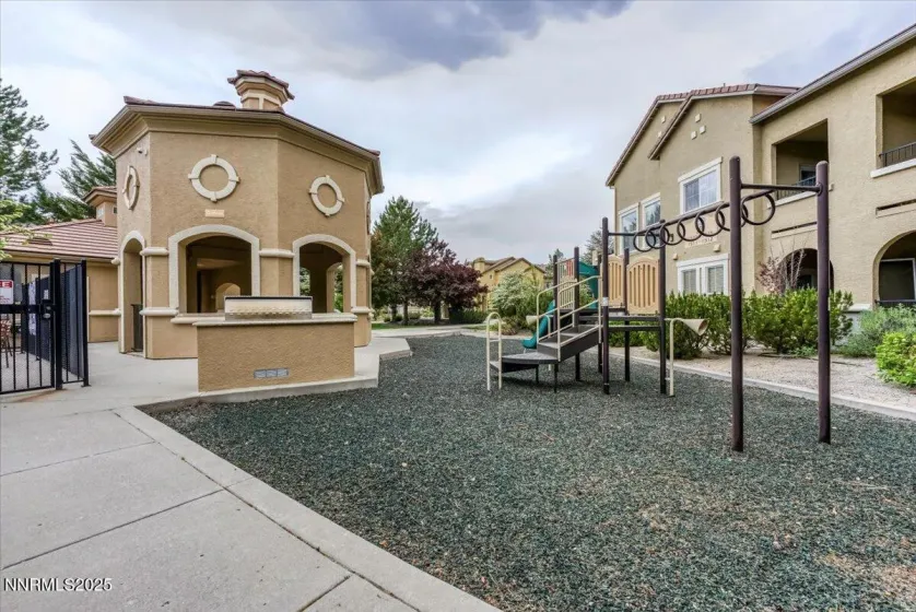 9050 Double R, Reno, Nevada 89521, 2 Bedrooms Bedrooms, ,2 BathroomsBathrooms,Residential,Residential,Double R,250058504