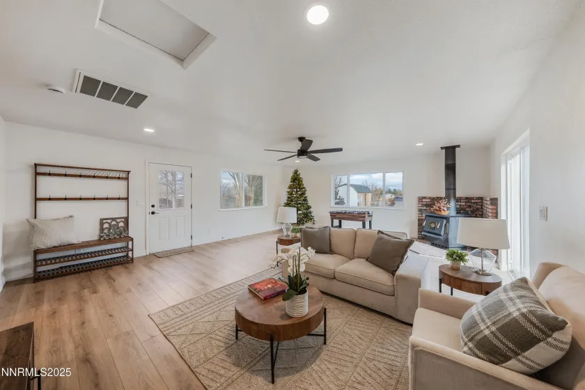 1312 Saratoga, Minden, Nevada 89423, 4 Bedrooms Bedrooms, ,2 BathroomsBathrooms,Residential,Residential,Saratoga,250058511