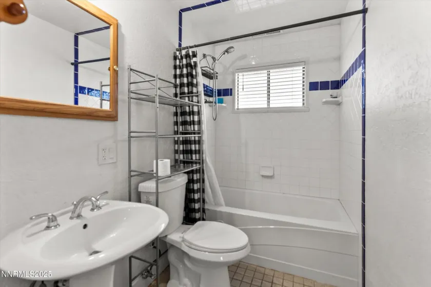 11360 Fir, Reno, Nevada 89506, 3 Bedrooms Bedrooms, ,2 BathroomsBathrooms,Residential,Residential,Fir,250057087