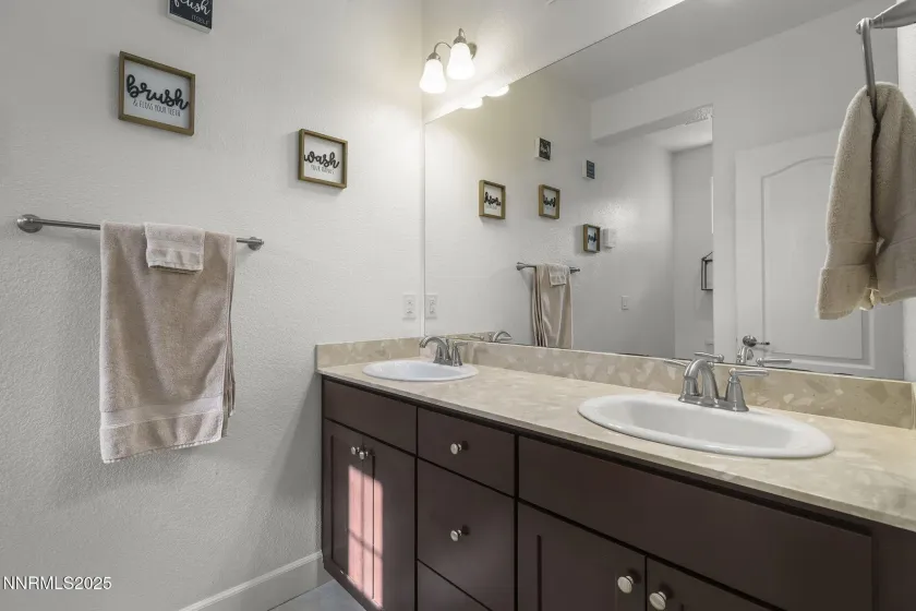 2810 Tobiano, Reno, Nevada 89521, 3 Bedrooms Bedrooms, ,2 BathroomsBathrooms,Residential,Residential,Tobiano,250058512