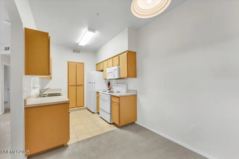 6850 Sharlands, Reno, Nevada 89523, 1 Bedroom Bedrooms, ,1 BathroomBathrooms,Residential,Residential,Sharlands,250058513