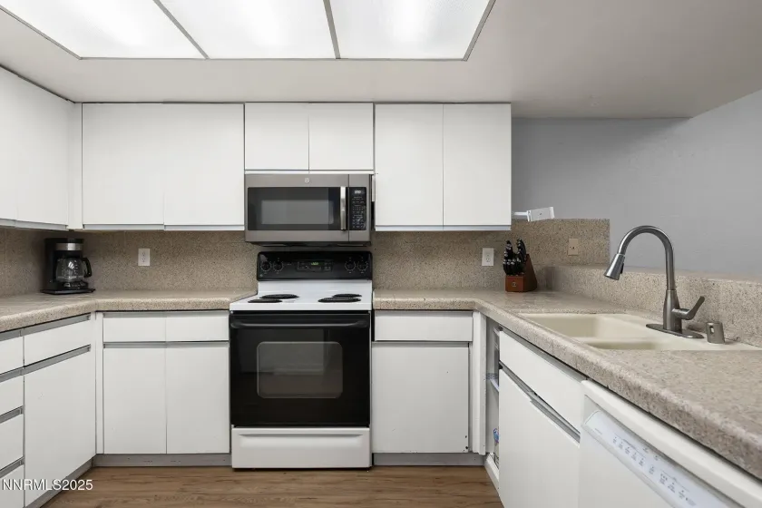 1023 Tyler, Sparks, Nevada 89431, 2 Bedrooms Bedrooms, ,2 BathroomsBathrooms,Residential,Residential,Tyler,250058515