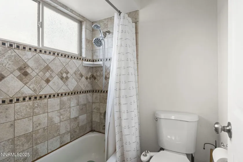 1023 Tyler, Sparks, Nevada 89431, 2 Bedrooms Bedrooms, ,2 BathroomsBathrooms,Residential,Residential,Tyler,250058515