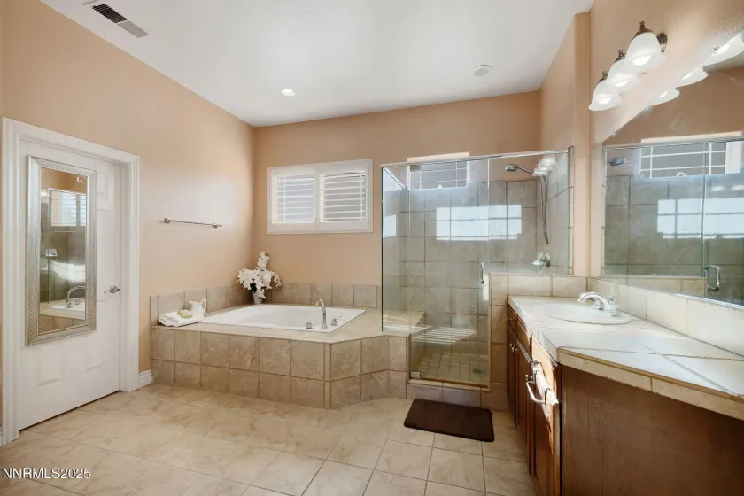 10050 Goler Wash, Reno, Nevada 89521, 5 Bedrooms Bedrooms, ,4 BathroomsBathrooms,Residential,Residential,Goler Wash,250058517