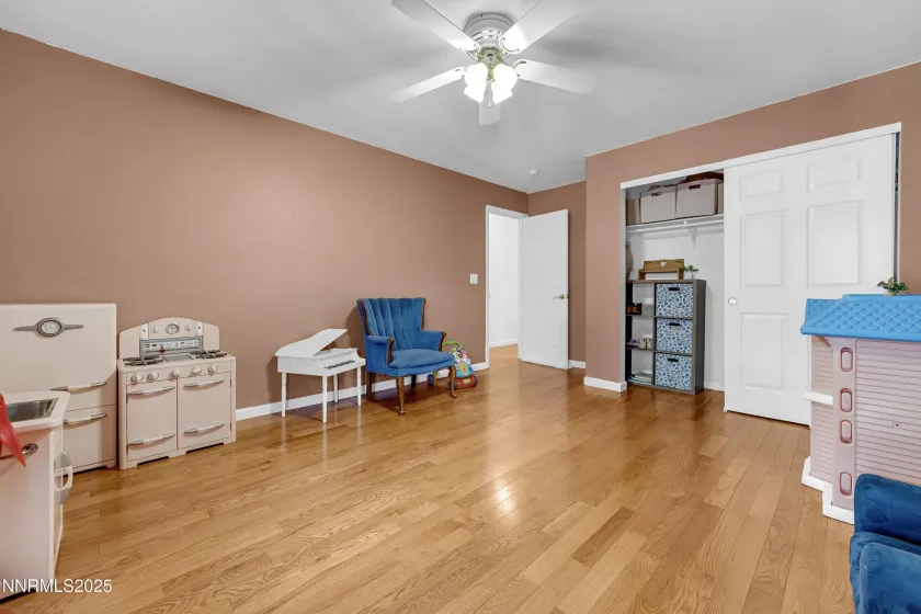 1355 Nightingale, Sparks, Nevada 89441, 3 Bedrooms Bedrooms, ,2 BathroomsBathrooms,Residential,Residential,Nightingale,250058518