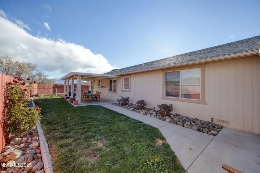1355 Nightingale, Sparks, Nevada 89441, 3 Bedrooms Bedrooms, ,2 BathroomsBathrooms,Residential,Residential,Nightingale,250058518
