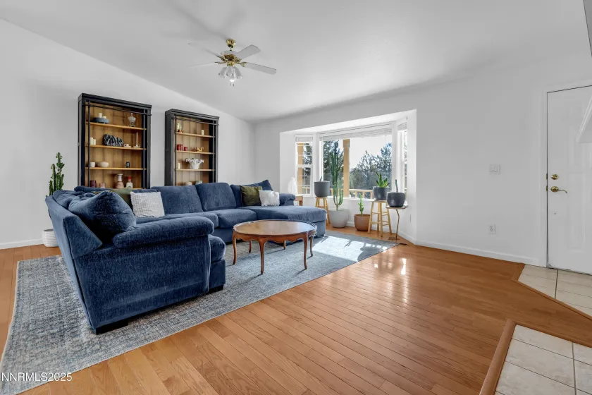 1355 Nightingale, Sparks, Nevada 89441, 3 Bedrooms Bedrooms, ,2 BathroomsBathrooms,Residential,Residential,Nightingale,250058518