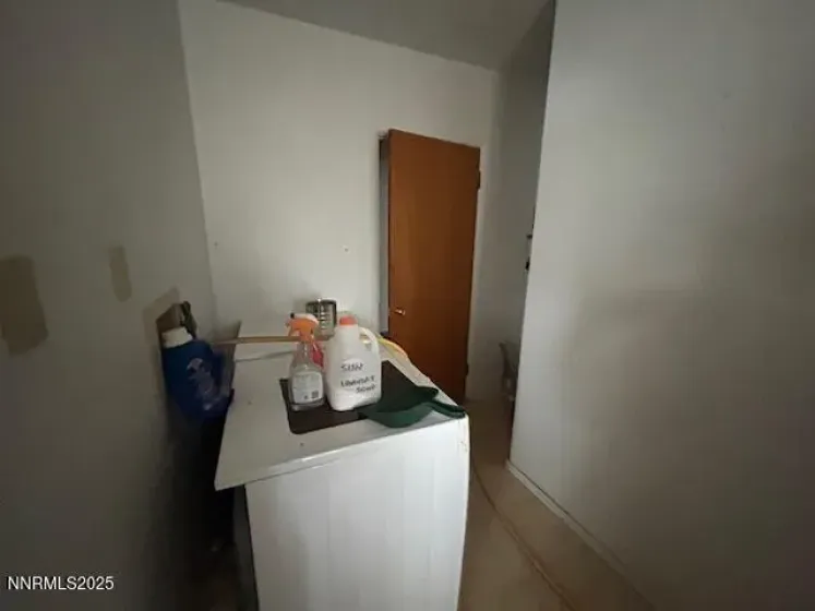 525 E, Gabbs, Nevada 89409, ,Commercial Sale,Residential,E,250058520