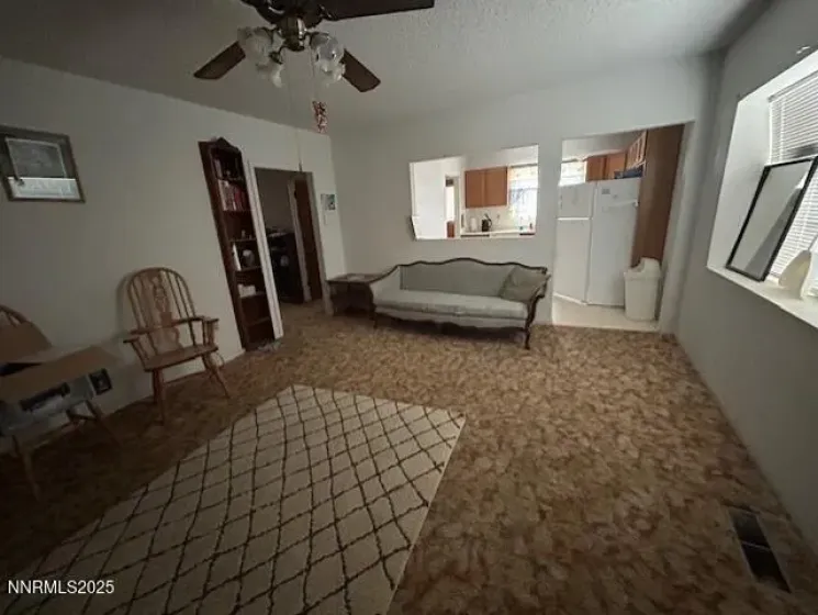 525 E, Gabbs, Nevada 89409, ,Commercial Sale,Residential,E,250058520