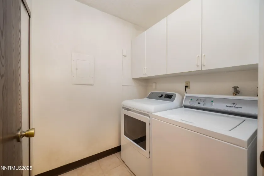 2335 Roundhouse, Sparks, Nevada 89431, 2 Bedrooms Bedrooms, ,2 BathroomsBathrooms,Residential,Residential,Roundhouse,250058521