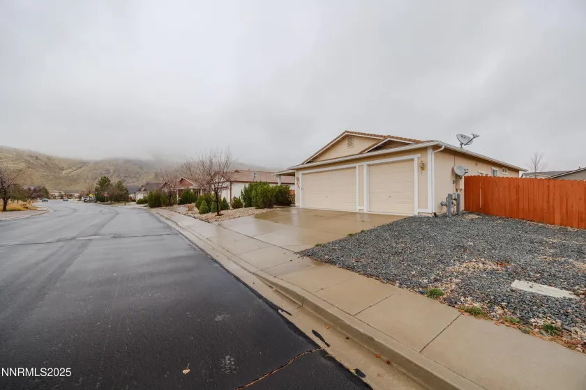 17635 Lake Powell, Reno, Nevada 89508, 3 Bedrooms Bedrooms, ,2 BathroomsBathrooms,Residential,Residential,Lake Powell,250058524