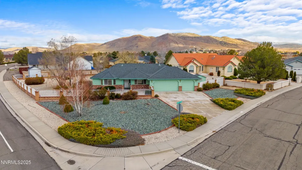 1168 Country Club, Minden, Nevada 89423, 3 Bedrooms Bedrooms, ,2 BathroomsBathrooms,Residential,Residential,Country Club,250058527