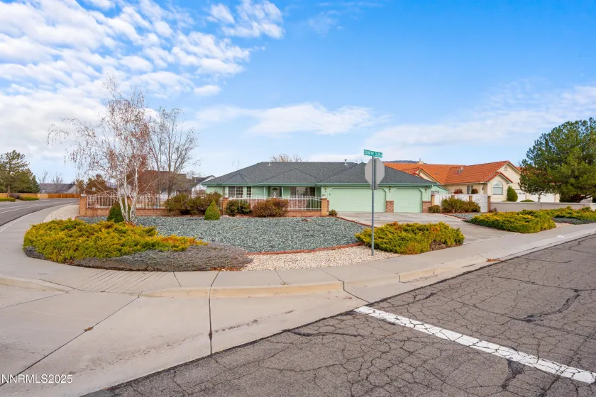 1168 Country Club, Minden, Nevada 89423, 3 Bedrooms Bedrooms, ,2 BathroomsBathrooms,Residential,Residential,Country Club,250058527