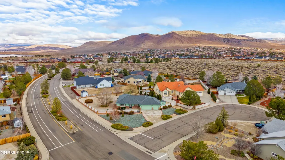 1168 Country Club, Minden, Nevada 89423, 3 Bedrooms Bedrooms, ,2 BathroomsBathrooms,Residential,Residential,Country Club,250058527