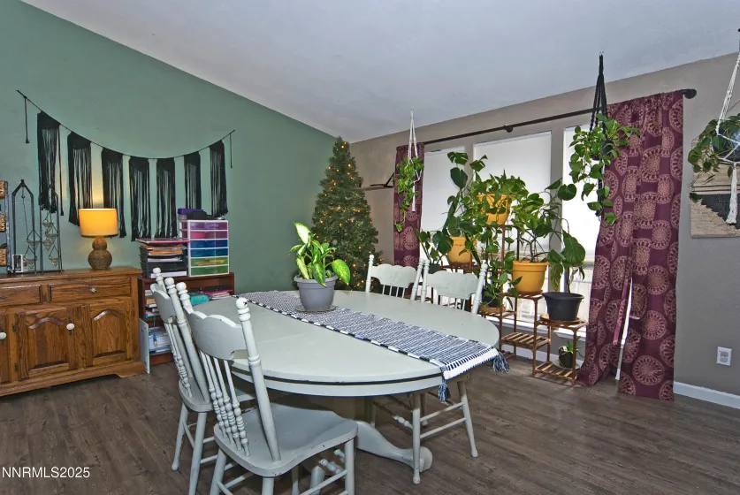 296 Ave De La Bleu De Clair, Sparks, Nevada 89434, 3 Bedrooms Bedrooms, ,2 BathroomsBathrooms,Residential,Residential,Ave De La Bleu De Clair,250058531