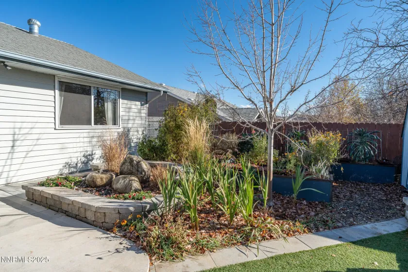 6800 Pah Rah, Sparks, Nevada 89436, 3 Bedrooms Bedrooms, ,2 BathroomsBathrooms,Residential,Residential,Pah Rah,250058535