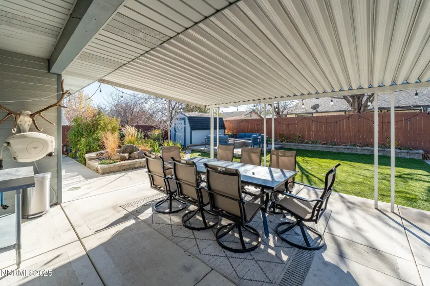 6800 Pah Rah, Sparks, Nevada 89436, 3 Bedrooms Bedrooms, ,2 BathroomsBathrooms,Residential,Residential,Pah Rah,250058535