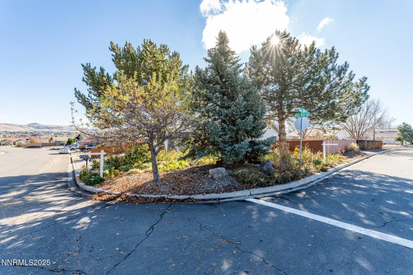 6800 Pah Rah, Sparks, Nevada 89436, 3 Bedrooms Bedrooms, ,2 BathroomsBathrooms,Residential,Residential,Pah Rah,250058535