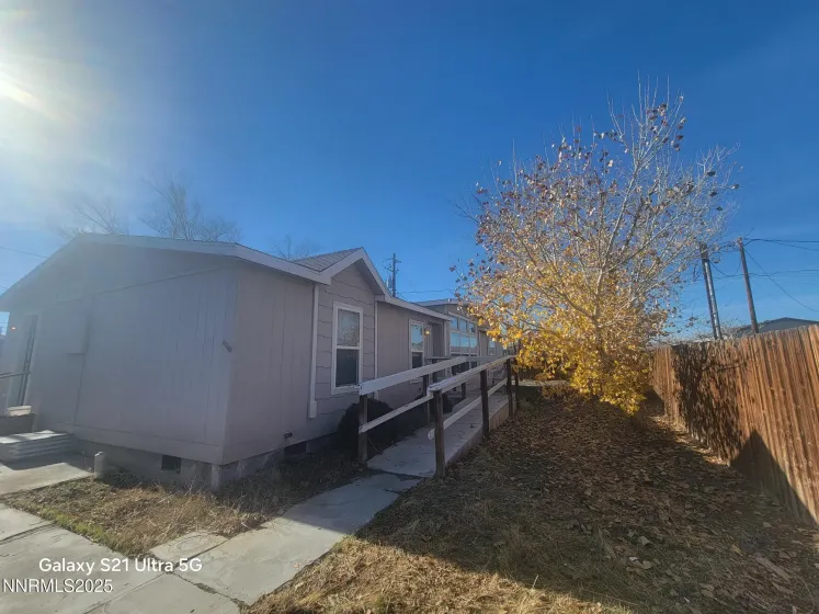 2825 Winnemucca St, Silver Springs, Nevada 89429, 3 Bedrooms Bedrooms, ,2 BathroomsBathrooms,Residential,Residential,Winnemucca St,250058537