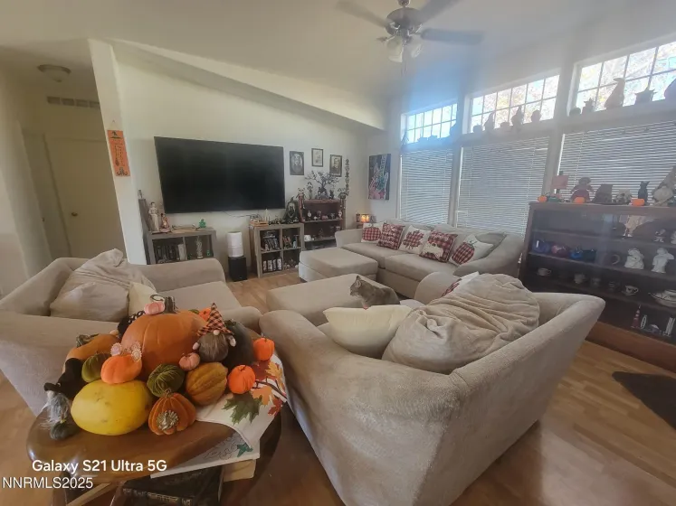 2825 Winnemucca St, Silver Springs, Nevada 89429, 3 Bedrooms Bedrooms, ,2 BathroomsBathrooms,Residential,Residential,Winnemucca St,250058537