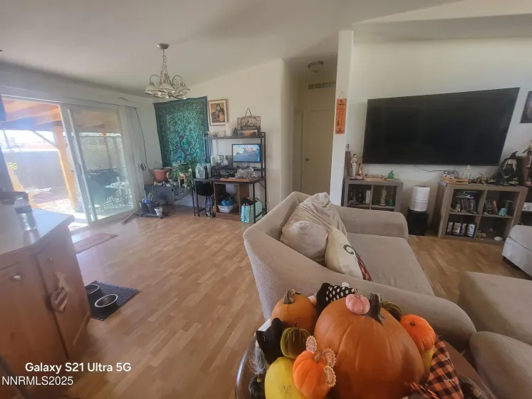 2825 Winnemucca St, Silver Springs, Nevada 89429, 3 Bedrooms Bedrooms, ,2 BathroomsBathrooms,Residential,Residential,Winnemucca St,250058537