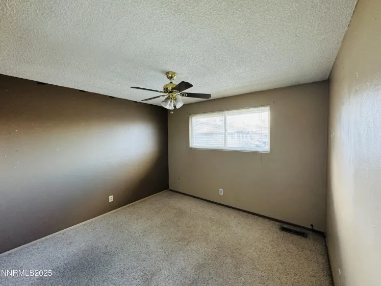 801 Woodglen, Sparks, Nevada 89434, 3 Bedrooms Bedrooms, ,2 BathroomsBathrooms,Residential,Residential,Woodglen,250058538