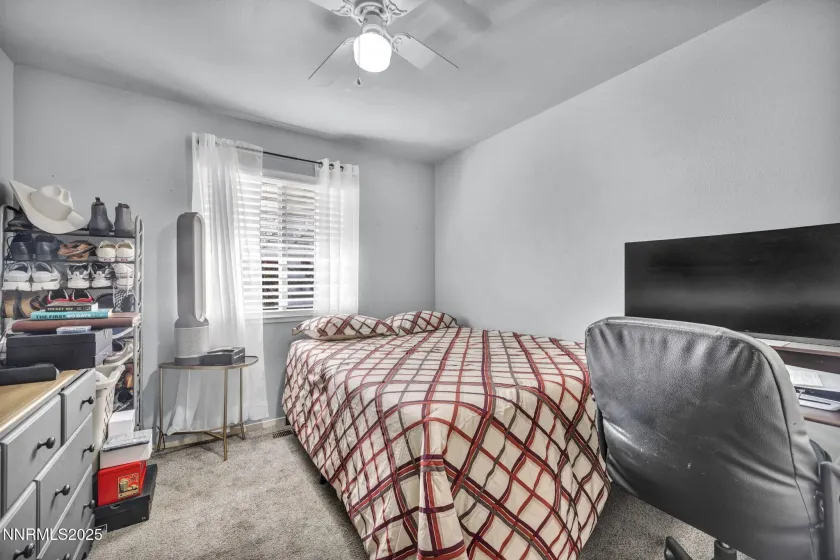 5676 Peach, Sun Valley, Nevada 89433, 3 Bedrooms Bedrooms, ,2 BathroomsBathrooms,Residential,Residential,Peach,250058539