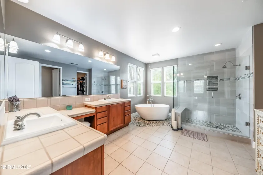 1612 Sawtooth, Reno, Nevada 89523, 4 Bedrooms Bedrooms, ,4 BathroomsBathrooms,Residential,Residential,Sawtooth,250058545