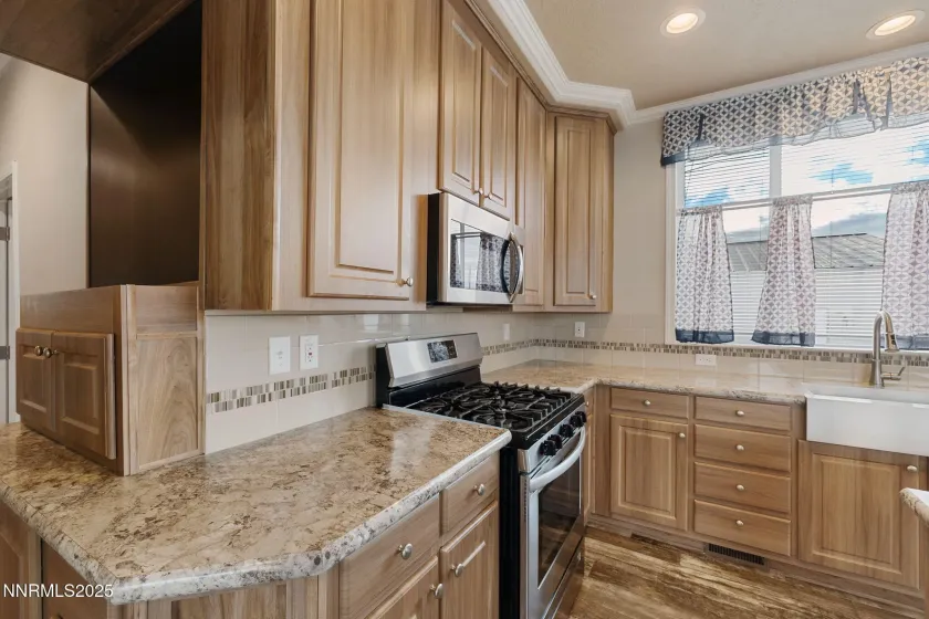 3040 Elm, Silver Springs, Nevada 89429, 4 Bedrooms Bedrooms, ,2 BathroomsBathrooms,Residential,Residential,Elm,250058547