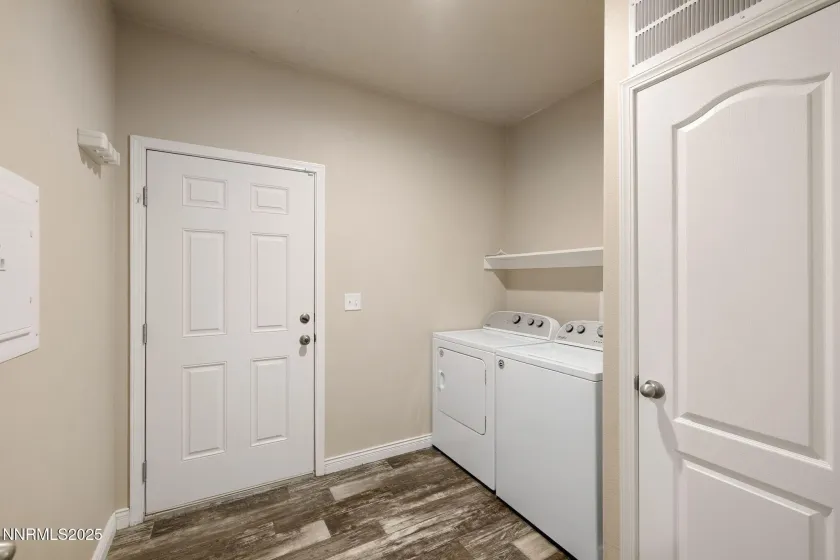 3040 Elm, Silver Springs, Nevada 89429, 4 Bedrooms Bedrooms, ,2 BathroomsBathrooms,Residential,Residential,Elm,250058547