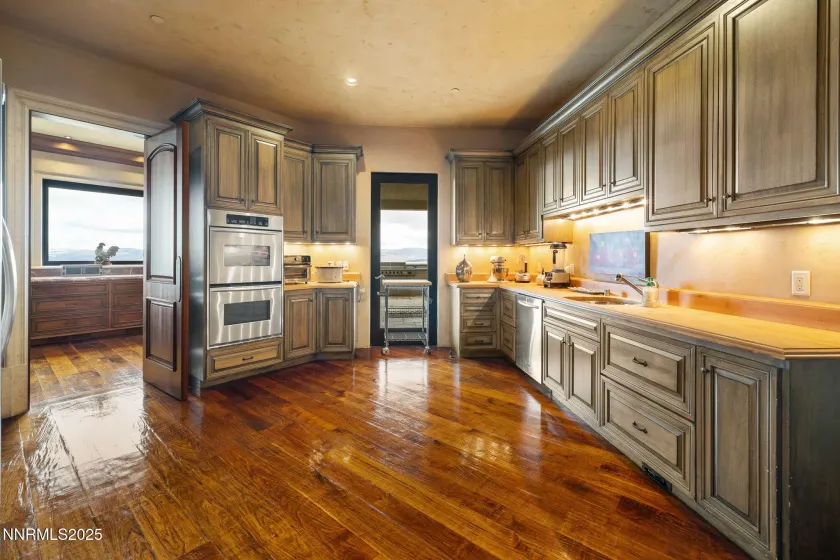 2490 Manzanita, Reno, Nevada 89509, 4 Bedrooms Bedrooms, ,8 BathroomsBathrooms,Residential,Residential,Manzanita,250058549