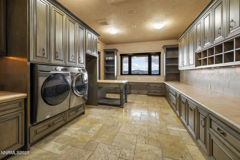 2490 Manzanita, Reno, Nevada 89509, 4 Bedrooms Bedrooms, ,8 BathroomsBathrooms,Residential,Residential,Manzanita,250058549